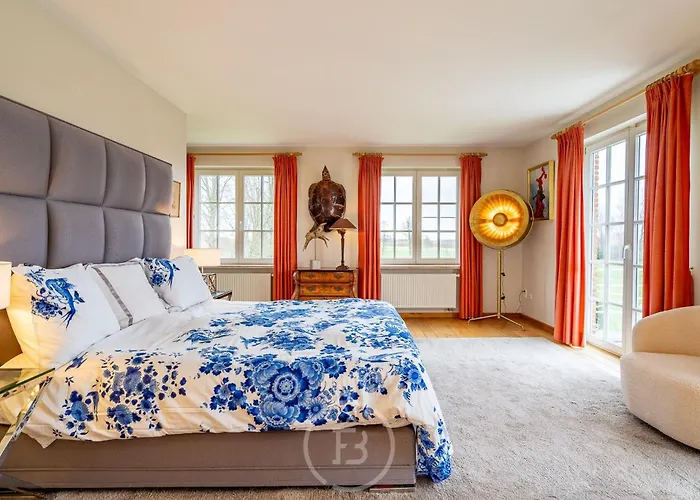 Willa Blauw Aan Zee *